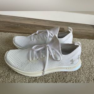 Under Armour Velociti Flow SE 9